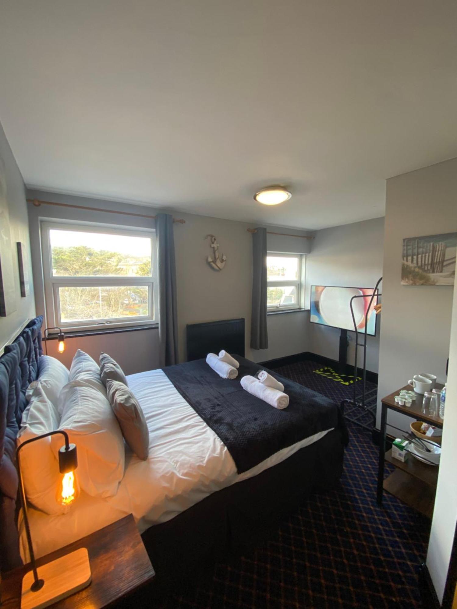 Bay View Rooms At Mentone Hotel Weston-super-Mare Dış mekan fotoğraf